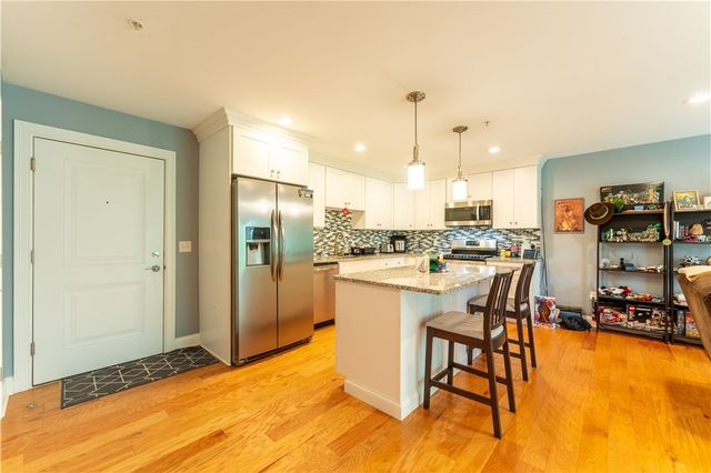 1001 Main Street 17, East Greenwich, RI 02818