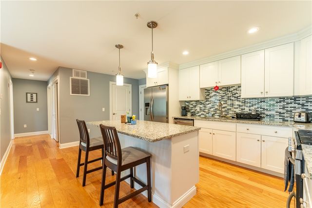 1001 Main Street 17, East Greenwich, RI 02818