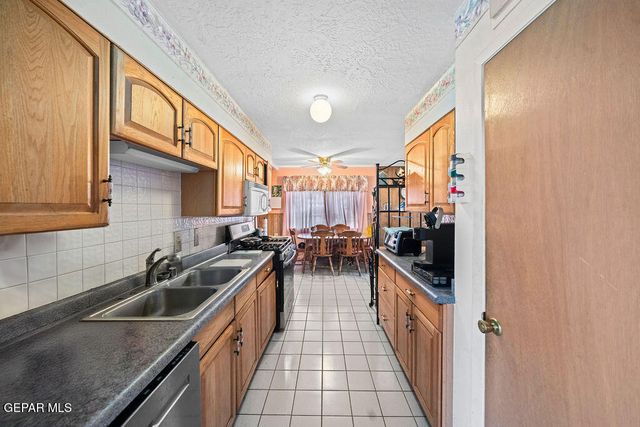 4749 TUMBLEWEED Avenue, El Paso, TX 79924