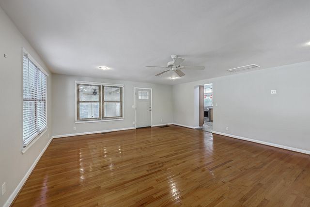 212 Lenwood Drive, Summerville, SC 29485