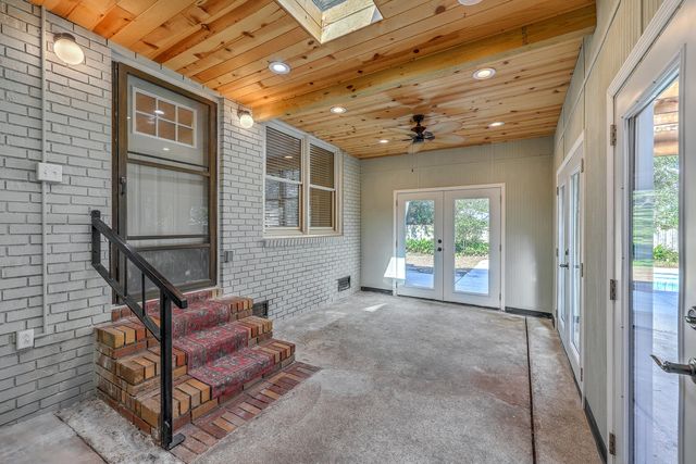 212 Lenwood Drive, Summerville, SC 29485