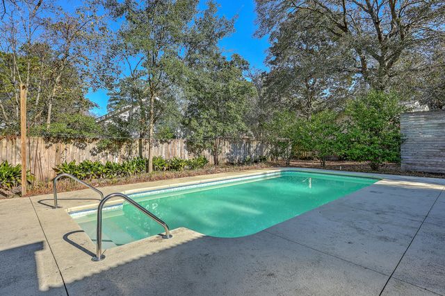 212 Lenwood Drive, Summerville, SC 29485