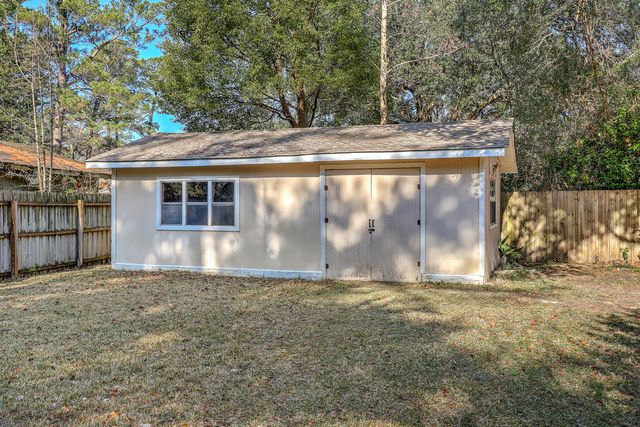 212 Lenwood Drive, Summerville, SC 29485