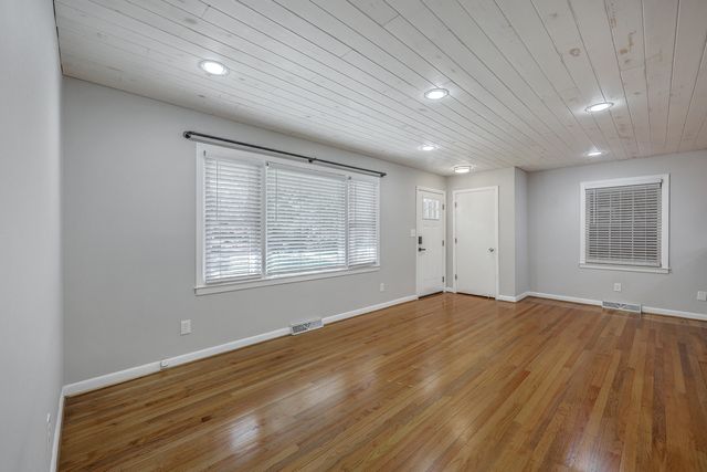 212 Lenwood Drive, Summerville, SC 29485