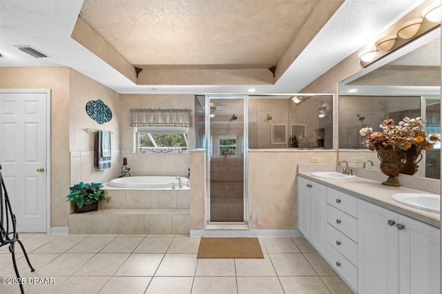 305 Country Circle Drive Drive E, Port Orange, FL 32128