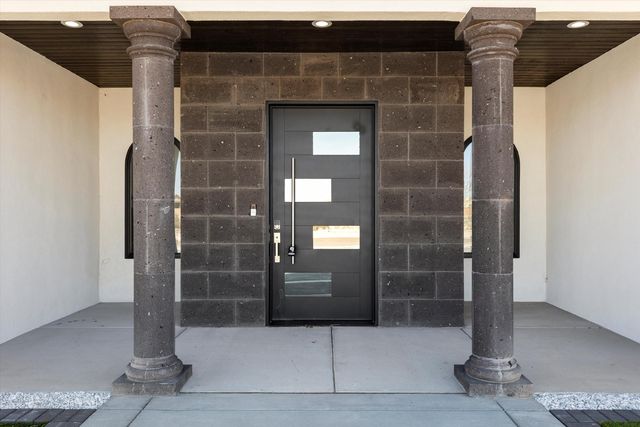 6608 Petirrojo Road NW, Albuquerque, NM 87120