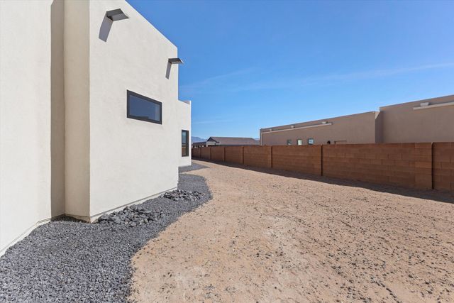 6608 Petirrojo Road NW, Albuquerque, NM 87120