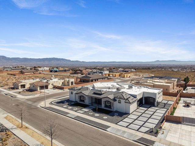 6608 Petirrojo Road NW, Albuquerque, NM 87120