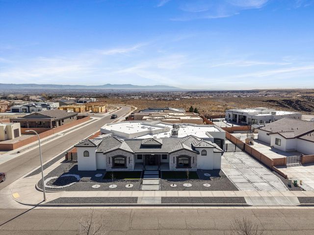6608 Petirrojo Road NW, Albuquerque, NM 87120