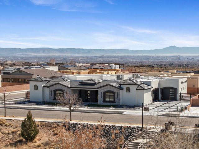 6608 Petirrojo Road NW, Albuquerque, NM 87120