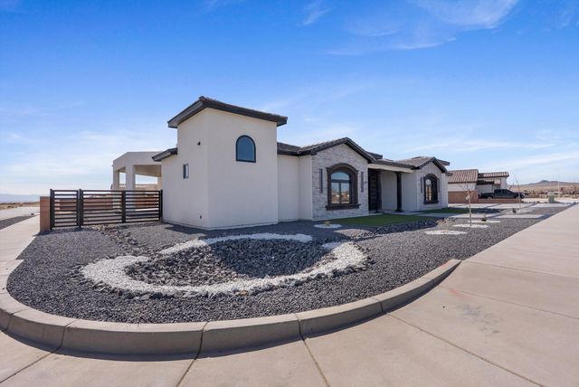 6608 Petirrojo Road NW, Albuquerque, NM 87120
