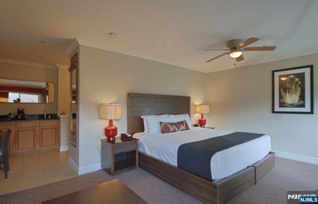 2 Chamonix Drive 427, Vernon, NJ 07462