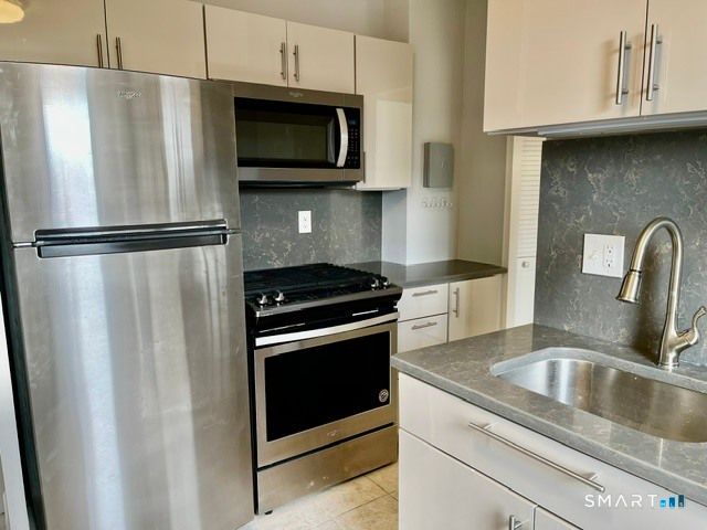 444 Bedford Street APT 9R, Stamford, CT 06901