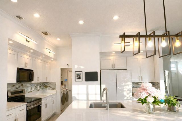 2151 CANDLERIDGE COURT, Oviedo, FL 32765