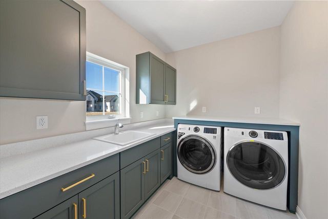 4660 Fenley WAY, Brookfield, WI 53045