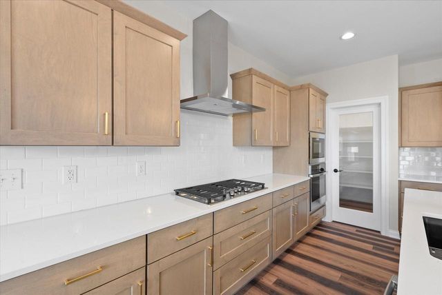 4660 Fenley WAY, Brookfield, WI 53045