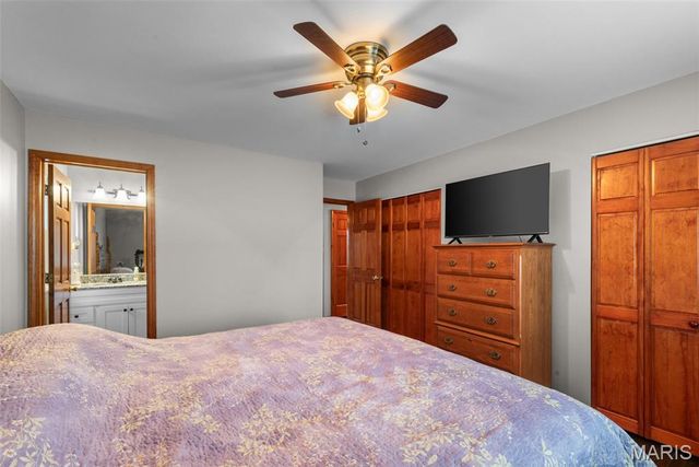 5048 Flintwood Drive, St Louis, MO 63129