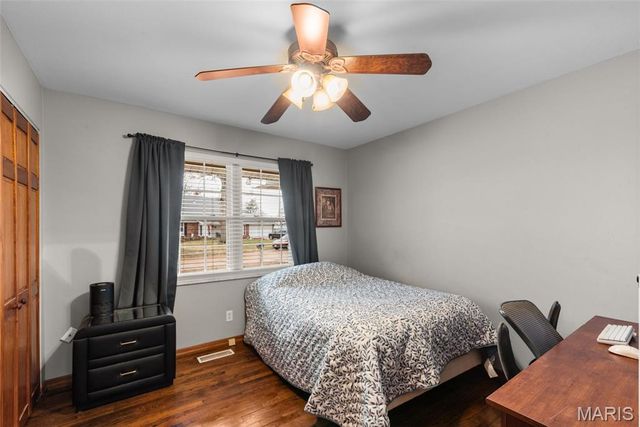 5048 Flintwood Drive, St Louis, MO 63129