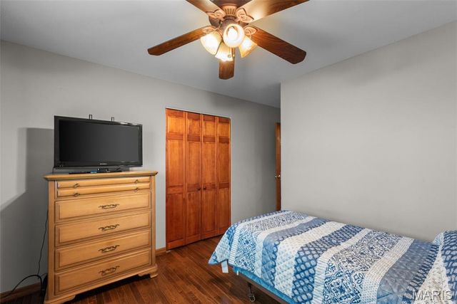 5048 Flintwood Drive, St Louis, MO 63129