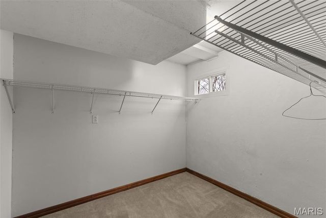 5048 Flintwood Drive, St Louis, MO 63129