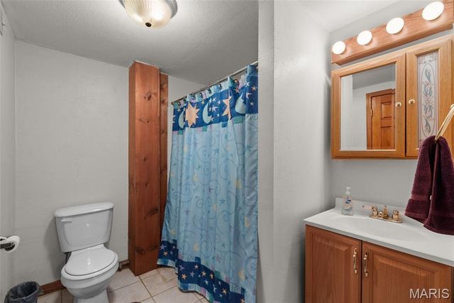 5048 Flintwood Drive, St Louis, MO 63129