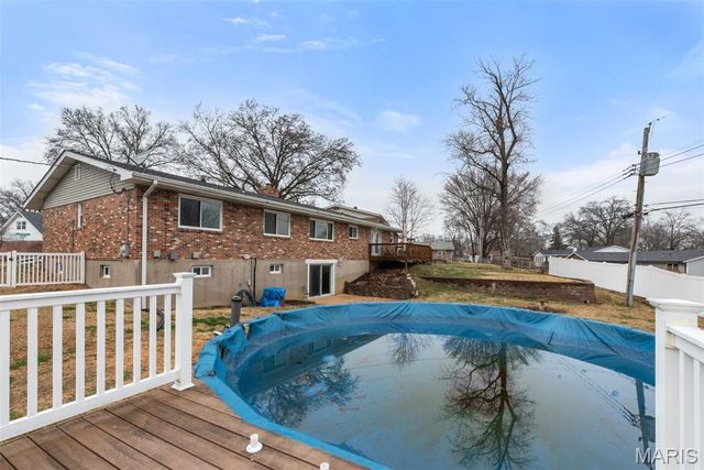 5048 Flintwood Drive, St Louis, MO 63129