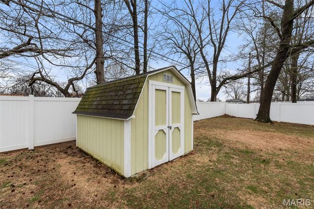 5048 Flintwood Drive, St Louis, MO 63129