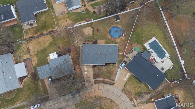 5048 Flintwood Drive, St Louis, MO 63129