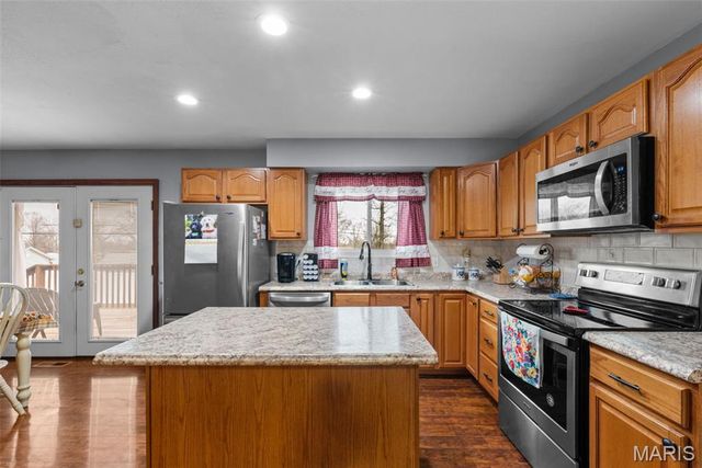 5048 Flintwood Drive, St Louis, MO 63129