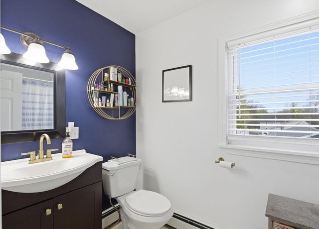 90 Sweetbriar Ave, East Providence, RI 02915