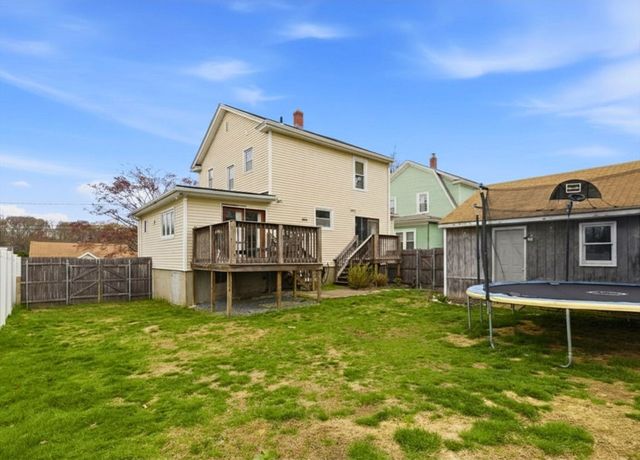 90 Sweetbriar Ave, East Providence, RI 02915