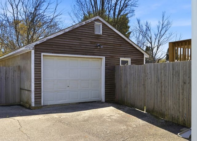 90 Sweetbriar Ave, East Providence, RI 02915