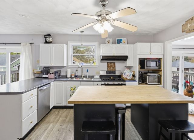 90 Sweetbriar Ave, East Providence, RI 02915