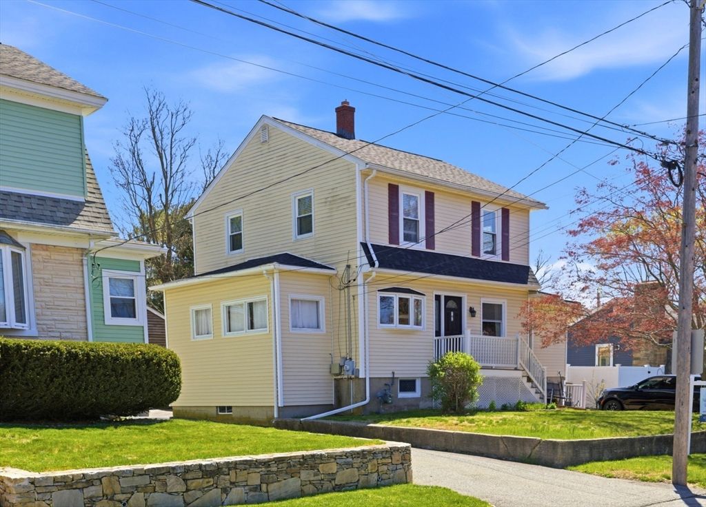 90 Sweetbriar Ave, East Providence, RI 02915