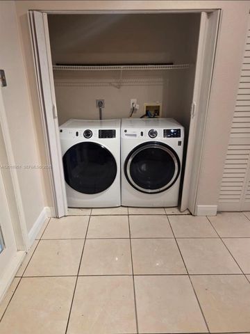 7692 NW 178th Ter, Hialeah, FL 33015