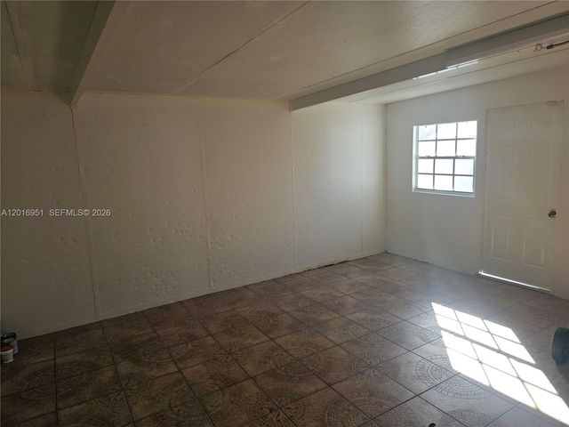 7692 NW 178th Ter, Hialeah, FL 33015