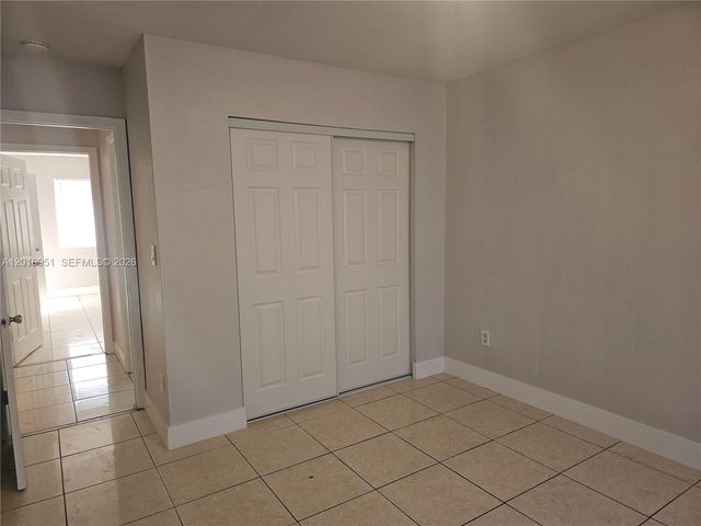 7692 NW 178th Ter, Hialeah, FL 33015