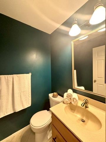 120 Glenview Court, Janesville, WI 53548