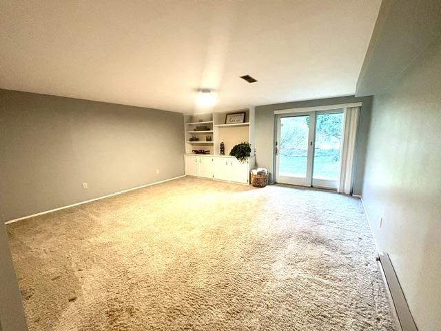 120 Glenview Court, Janesville, WI 53548