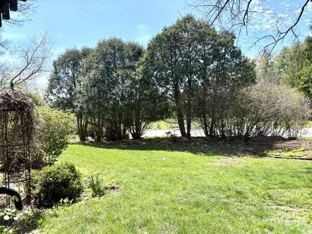 120 Glenview Court, Janesville, WI 53548