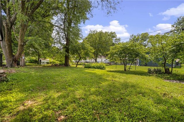 625 S Troost Street, Olathe, KS 66061