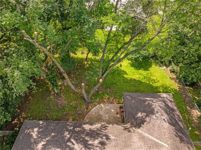 625 S Troost Street, Olathe, KS 66061
