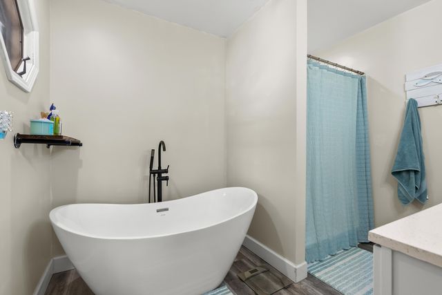 11309 Sunset Point Drive, Plainwell, MI 49080