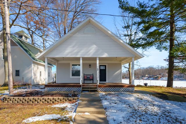 11309 Sunset Point Drive, Plainwell, MI 49080