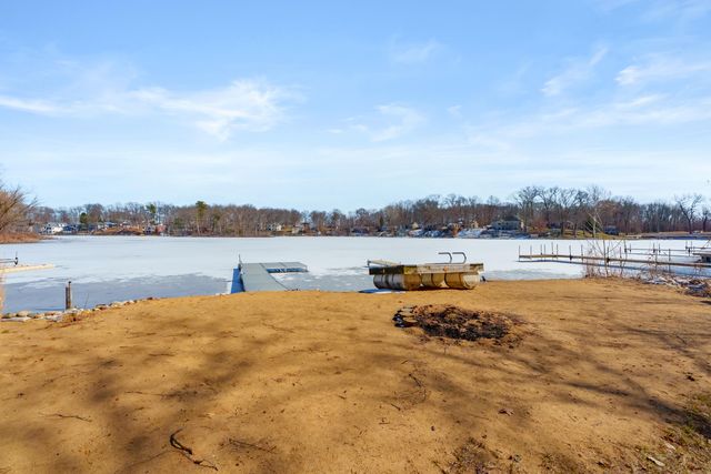 11309 Sunset Point Drive, Plainwell, MI 49080