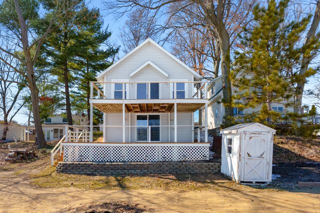 11309 Sunset Point Drive, Plainwell, MI 49080