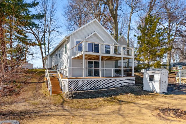 11309 Sunset Point Drive, Plainwell, MI 49080