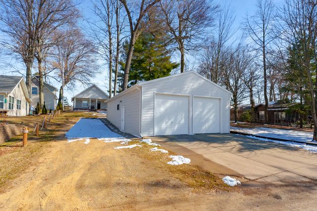 11309 Sunset Point Drive, Plainwell, MI 49080