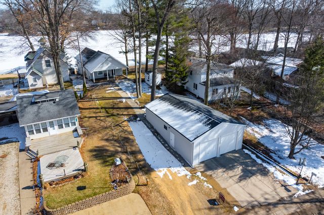 11309 Sunset Point Drive, Plainwell, MI 49080