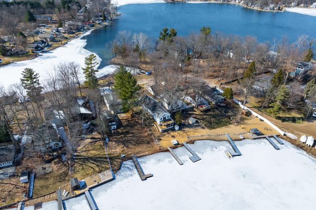 11309 Sunset Point Drive, Plainwell, MI 49080